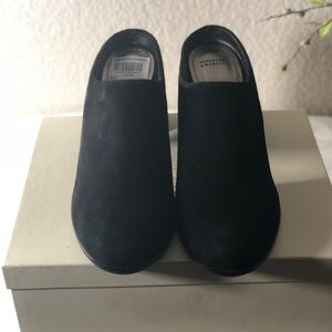 Johnston and Murphy Women’s Mules